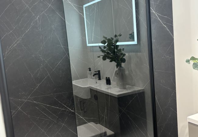 Apartment in Scarborough - The Westborough Luxury Classic 2 Bedroom Apartment  Apartment in Scarborough - The Westborough Luxury Classic 2 Bedroom Apartment