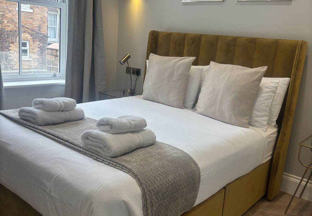 Apartment in Scarborough - The Albemarle Luxury Classic 1 bedroom apartments
